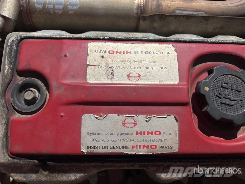 Hino 300 多目的/汎用車両