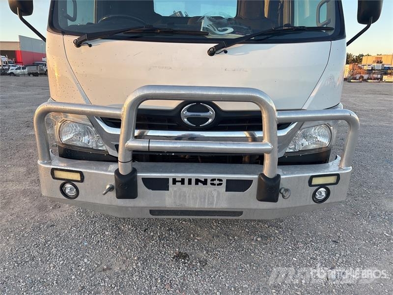 Hino 300 Tienhoitoautot