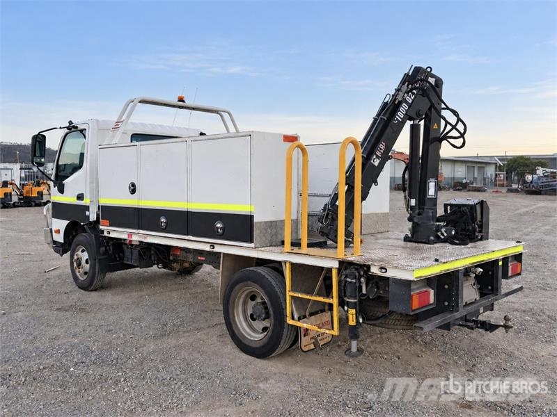 Hino 300 Tienhoitoautot