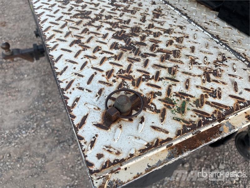 Hino 300 Tienhoitoautot