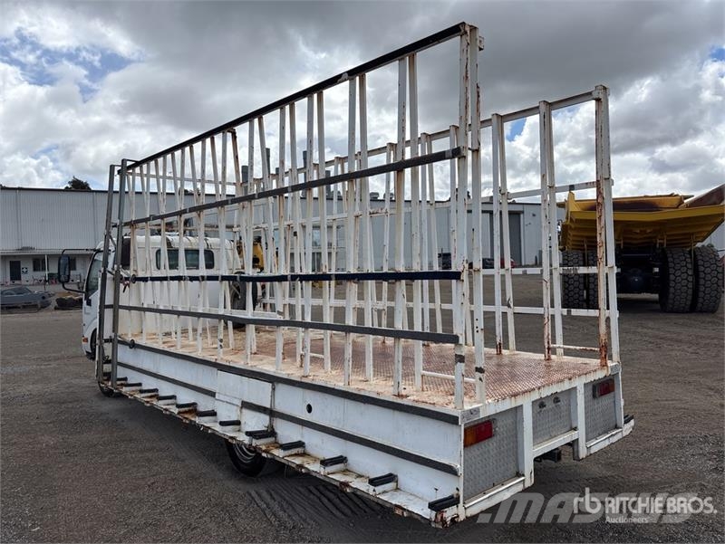 Hino 300 4x2 Flatbed Truck Flatbed / Dropside trucks
