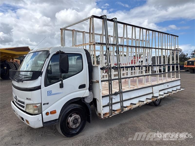 Hino 300 4x2 Flatbed Truck Flatbed / Dropside trucks
