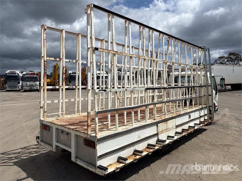 Hino 300 4x2 Flatbed Truck Flatbed / Dropside trucks
