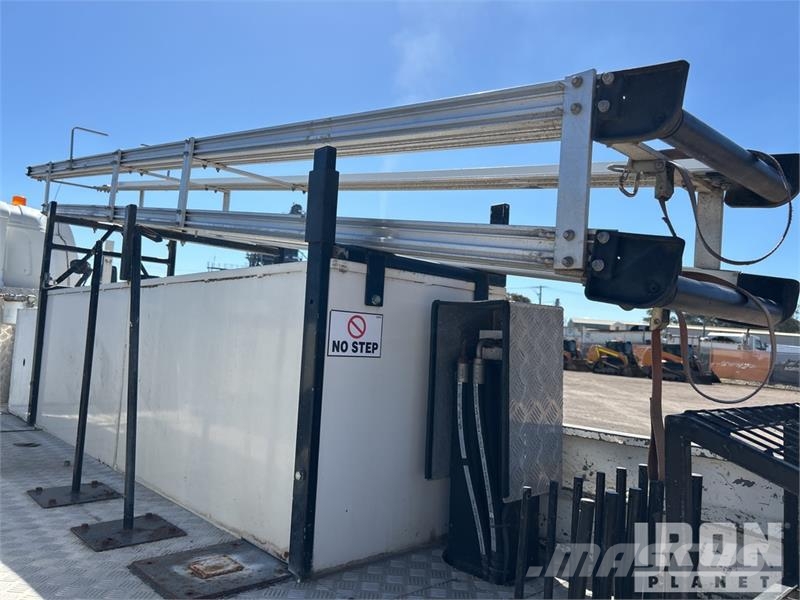 Hino 300C 4x2 Flatbed Truck شاحنات مسطحة/مفصلية الجوانب