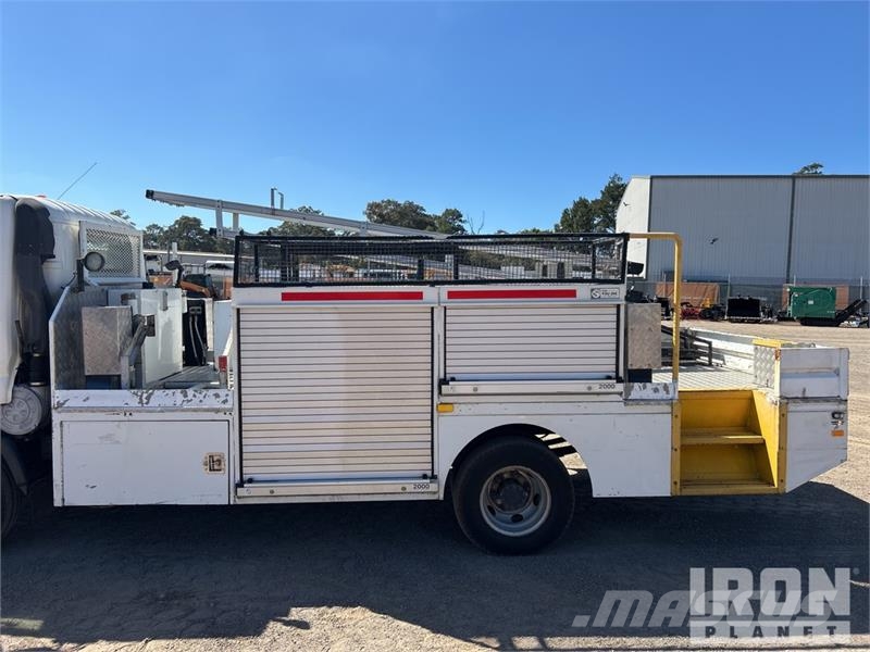 Hino 300C 4x2 Flatbed Truck شاحنات مسطحة/مفصلية الجوانب