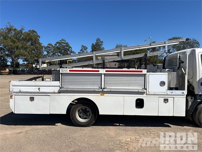 Hino 300C 4x2 Flatbed Truck شاحنات مسطحة/مفصلية الجوانب