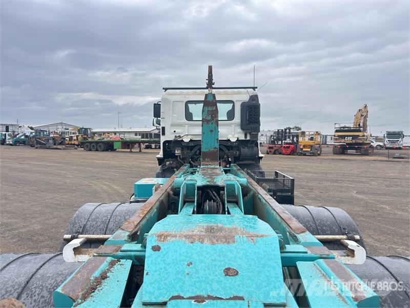 Hino 500 FM 2632 6x4 Hooklift Truck Hook lift trucks