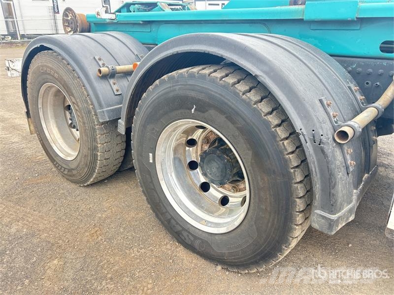Hino 500 FM 2632 6x4 Hooklift Truck Hook lift trucks