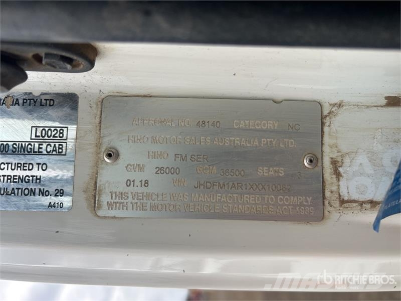 Hino 500 FM 2632 6x4 Hooklift Truck Hook lift trucks
