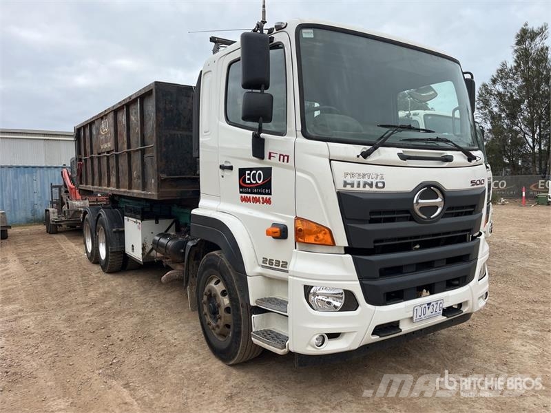 Hino 500 FM 2632 6x4 Hooklift Truck Konksliftveokid