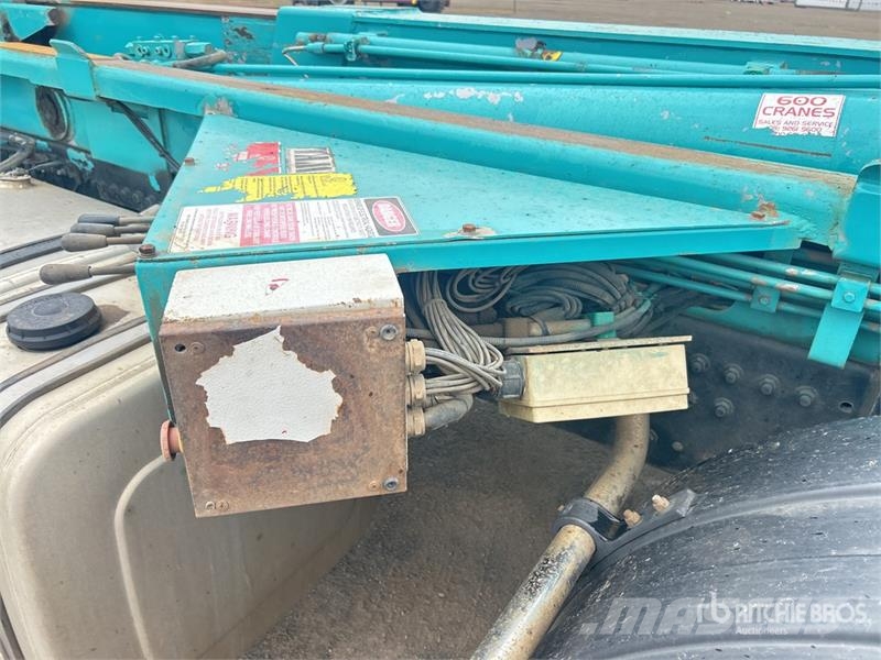 Hino 500 FM 2632 6x4 Hooklift Truck Hook lift trucks