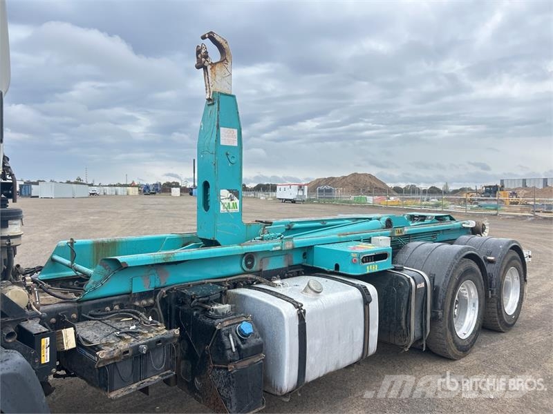 Hino 500 FM 2632 6x4 Hooklift Truck Hook lift trucks