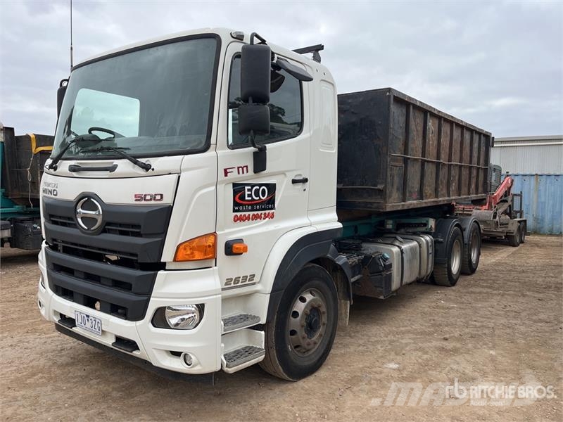 Hino 500 FM 2632 6x4 Hooklift Truck Konksliftveokid