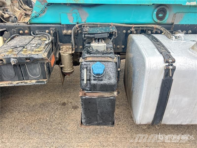 Hino 500 FM 2632 6x4 Hooklift Truck Hook lift trucks