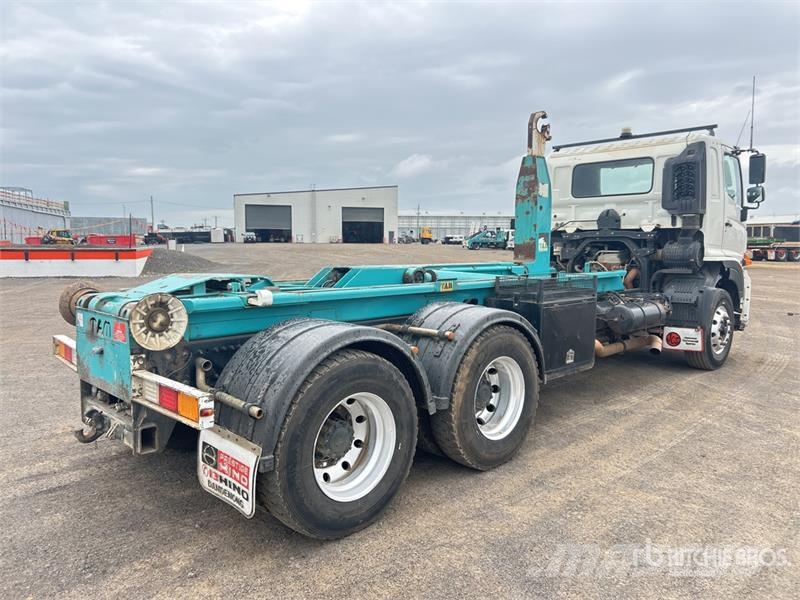 Hino 500 FM 2632 6x4 Hooklift Truck Hook lift trucks
