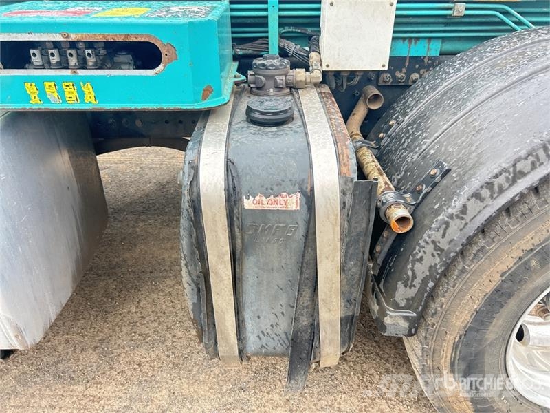 Hino 500 FM 2632 6x4 Hooklift Truck Hook lift trucks