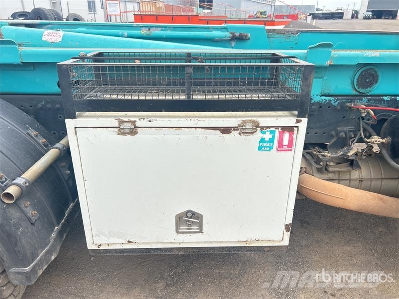 Hino 500 FM 2632 6x4 Hooklift Truck Hook lift trucks
