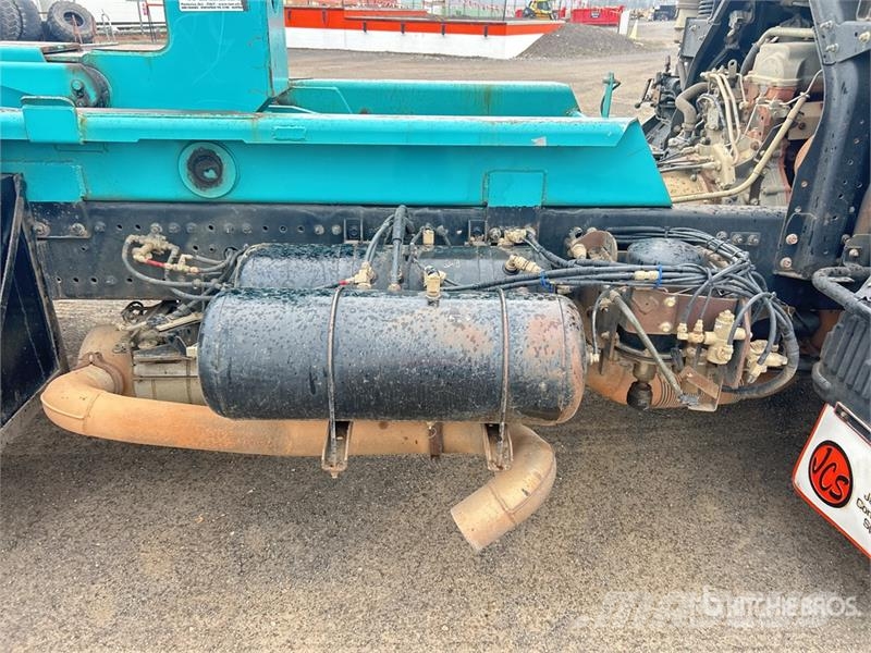 Hino 500 FM 2632 6x4 Hooklift Truck Hook lift trucks