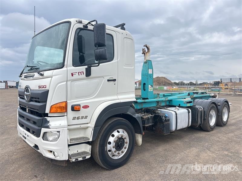 Hino 500 FM 2632 6x4 Hooklift Truck Hook lift trucks