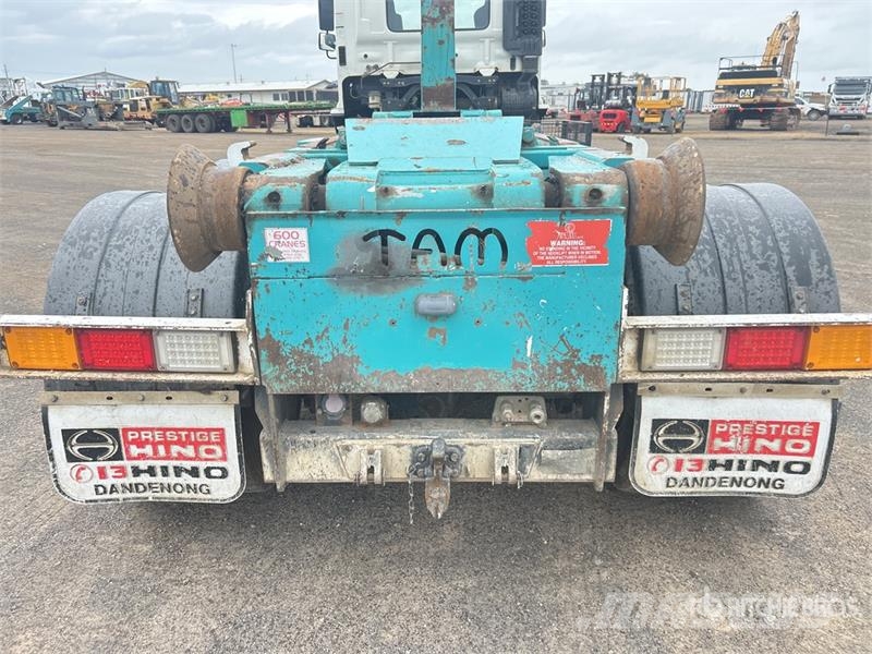 Hino 500 FM 2632 6x4 Hooklift Truck Hook lift trucks