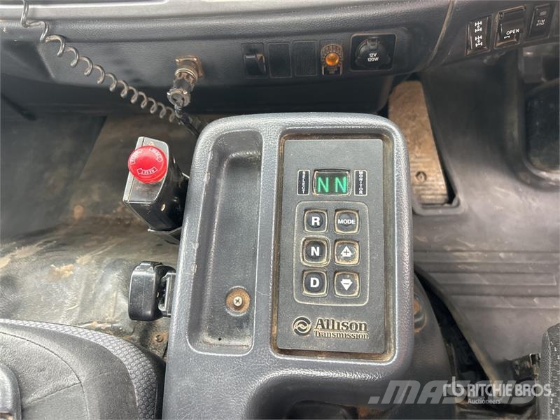 Hino 500 FM 2632 6x4 Hooklift Truck Hook lift trucks