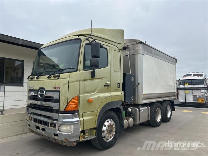 Hino 700 Tipper trucks