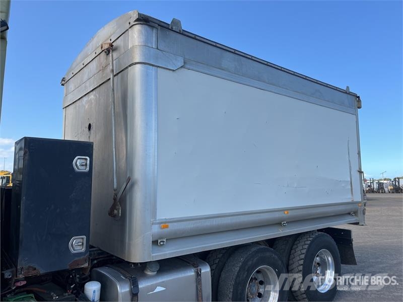 Hino 700 Kipper