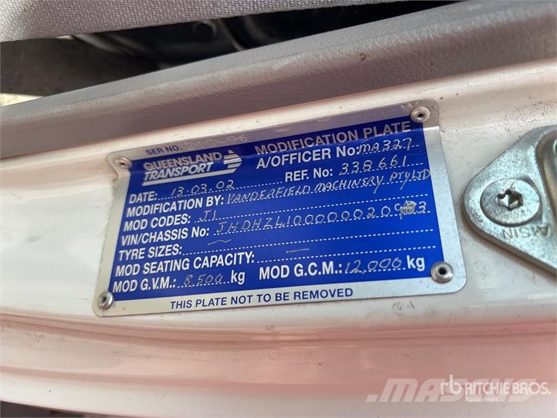 Hino Dutro 4x2 Refrigerated Truck Camiões caixa temperatura controlada