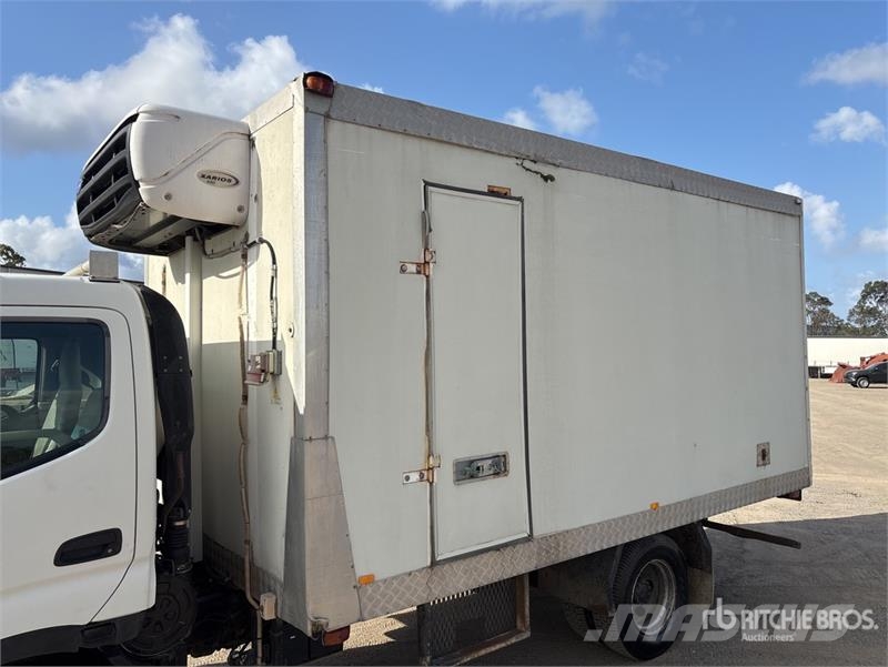 Hino Dutro 4x2 Refrigerated Truck Camiões caixa temperatura controlada