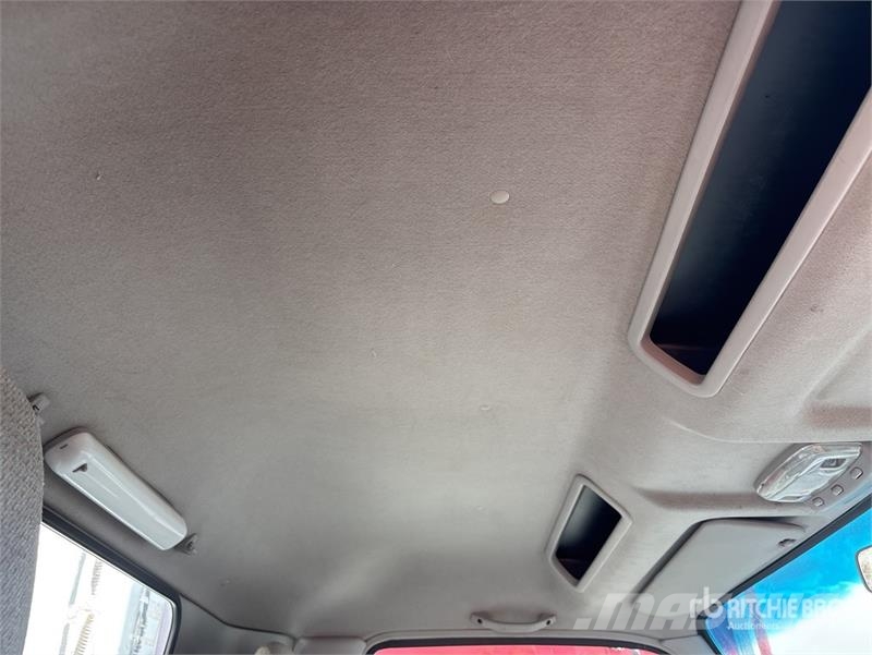 Hino Dutro 4x2 Refrigerated Truck Camiões caixa temperatura controlada