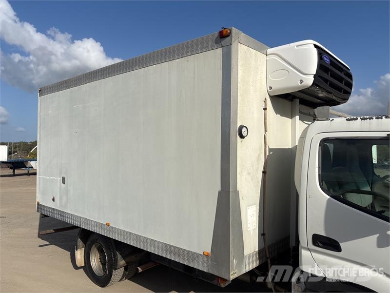 Hino Dutro 4x2 Refrigerated Truck Camiões caixa temperatura controlada