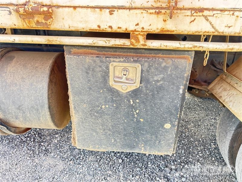 Hino FC4J 4x2 Dump Truck with Crane Automobiliniai kranai