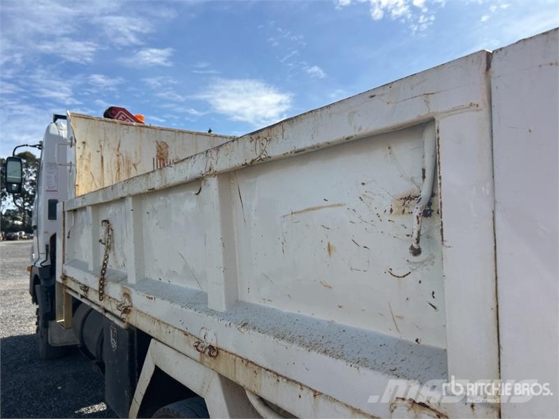 Hino FC4J 4x2 Dump Truck with Crane Automobiliniai kranai