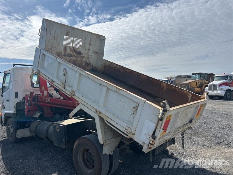 Hino FC4J 4x2 Dump Truck with Crane Automobiliniai kranai