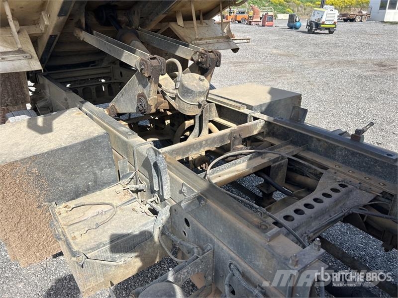 Hino FC4J 4x2 Dump Truck with Crane Automobiliniai kranai