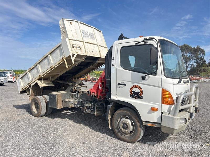 Hino FC4J 4x2 Dump Truck with Crane Automobiliniai kranai