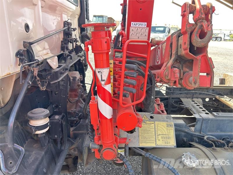 Hino FC4J 4x2 Dump Truck with Crane Automobiliniai kranai