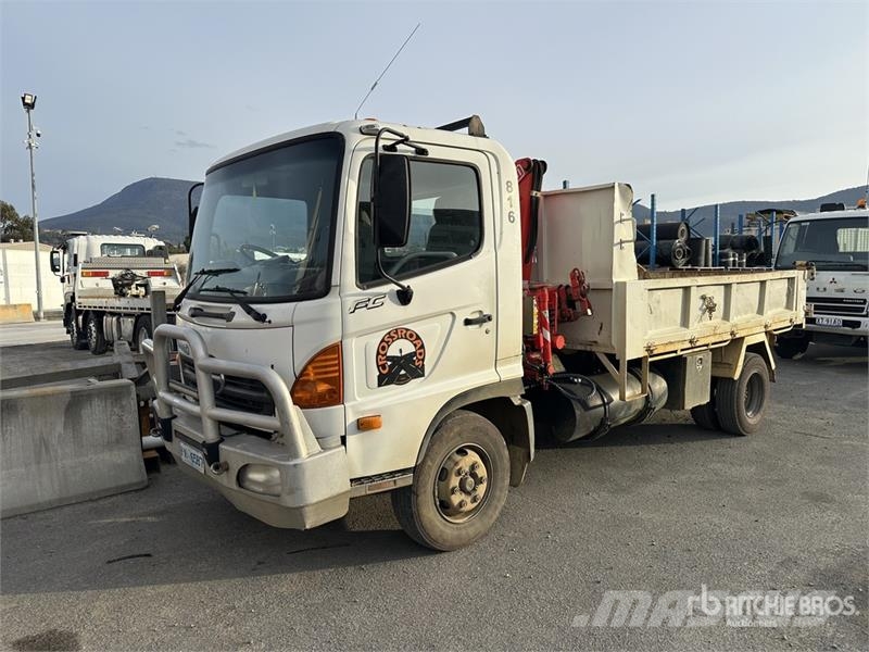 Hino FC4J Dump Truck with Crane Camiones grúa
