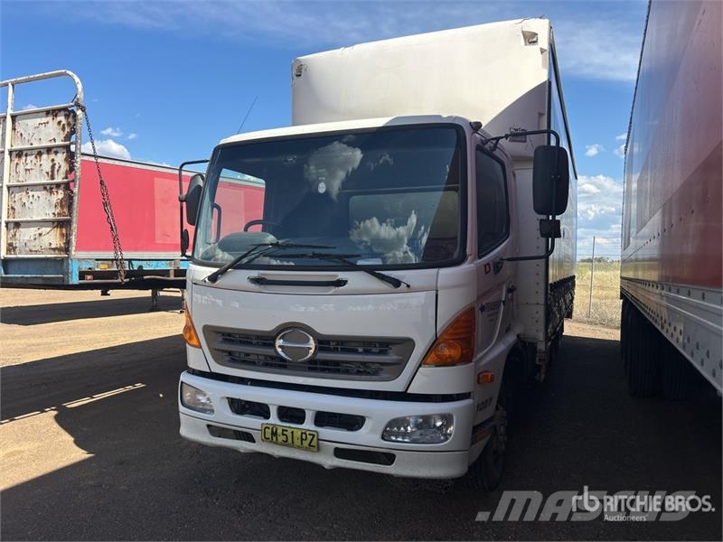 Hino FD1J 6x4 Curtain Side Truck Priekabos su tentu