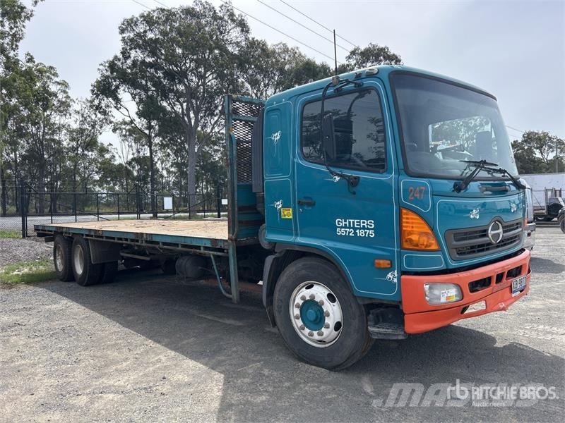 Hino Flatbed Truck (Inoperable) Flatbed kamyonlar