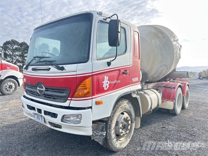 Hino FM1J 6x4 Mixer Truck (Inoperable) Betonvežiai