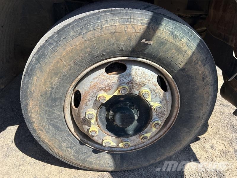 Hino FM500 2627 13000 L 6x4 Water Truck Tankvogne - vand