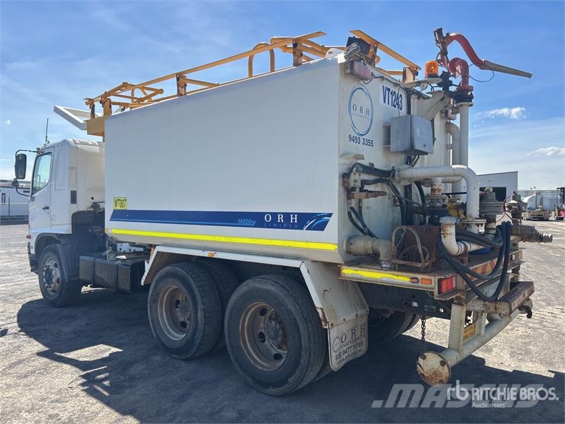 Hino FM500 2627 13000 L 6x4 Water Truck Tankvogne - vand