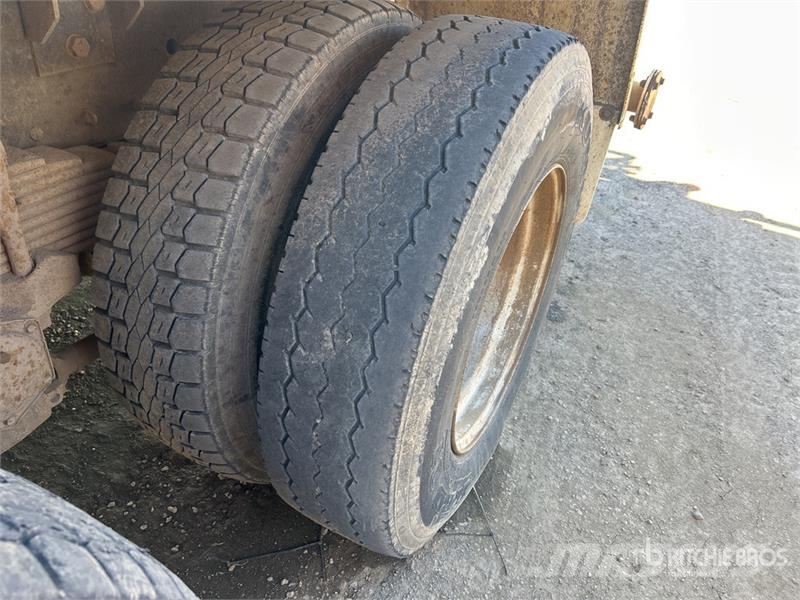 Hino FM500 2627 13000 L 6x4 Water Truck Tankvogne - vand