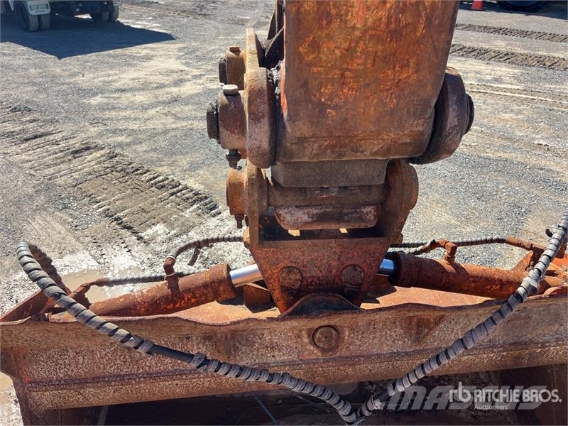 Hitachi ZX135US-3 Tracked Excavator Crawler excavators