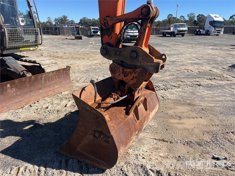Hitachi ZX135US-3 Tracked Excavator Crawler excavators