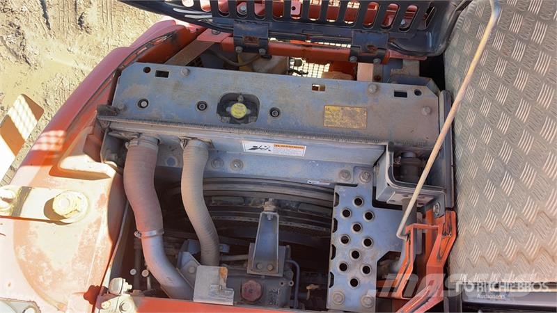 Hitachi ZX135US-3 Tracked Excavator Crawler excavators