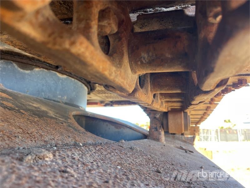Hitachi ZX135US-3 Tracked Excavator Crawler excavators