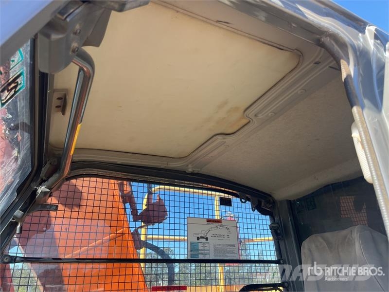 Hitachi ZX135US-3 Tracked Excavator Crawler excavators