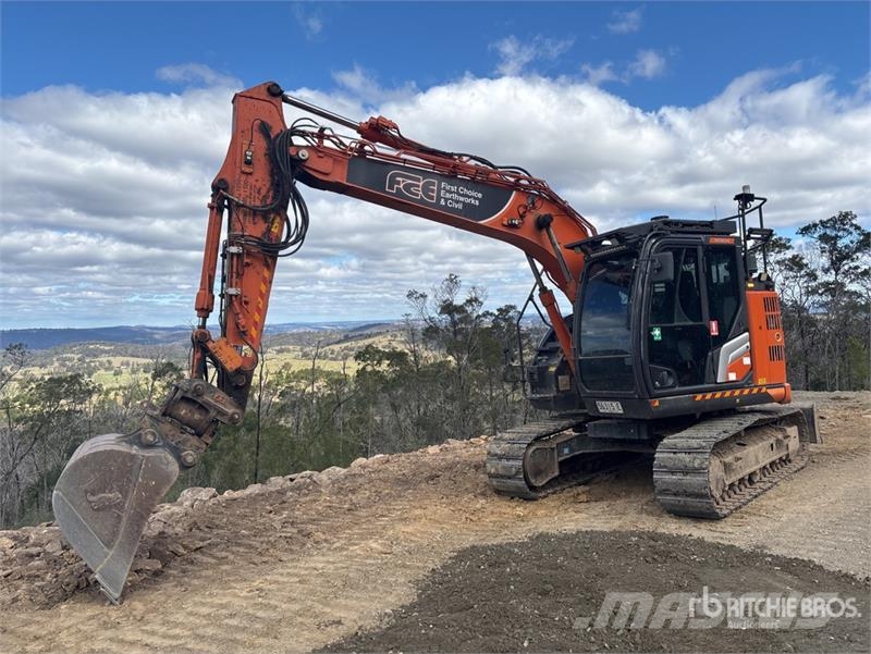 Hitachi ZX135US-7 Tracked Excavator Bagri goseničarji